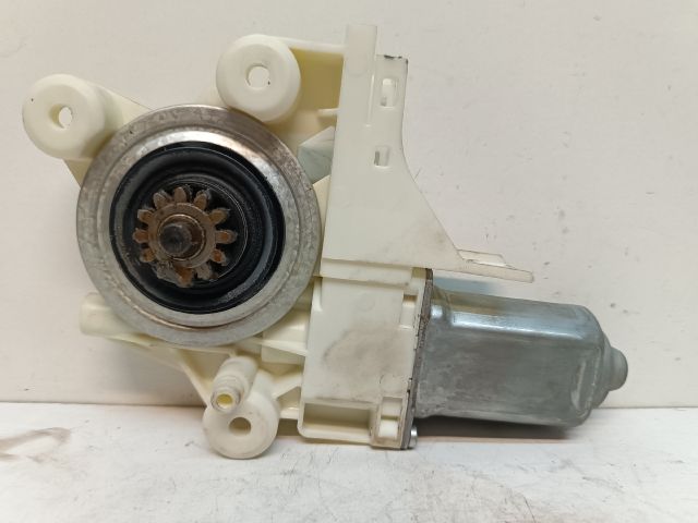 bontott VOLVO V50 Jobb első Ablakemelő Motor