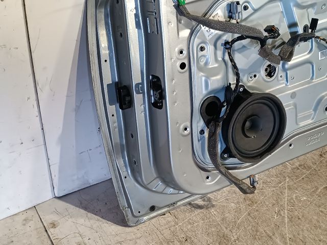 bontott VOLVO V50 Jobb első Ajtó (Részeivel)