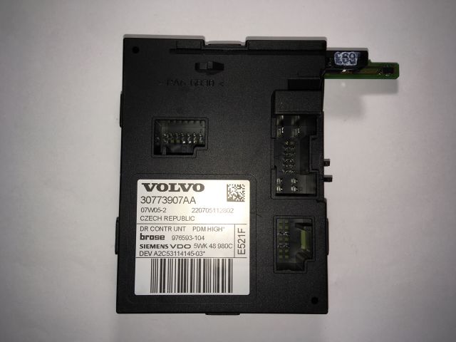 bontott VOLVO V50 Jobb első Ajtó Vezérlőegység