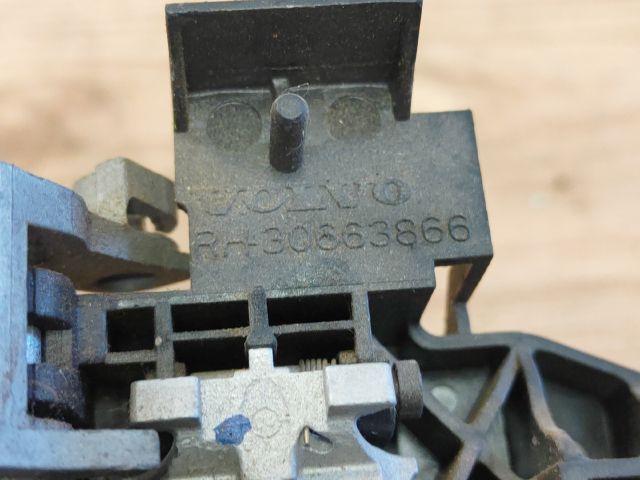 bontott VOLVO V50 Jobb első Külső Kilincs