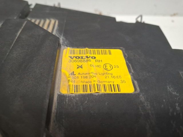 bontott VOLVO V50 Jobb Fényszóró