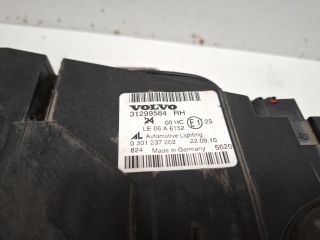 bontott VOLVO V50 Jobb Fényszóró