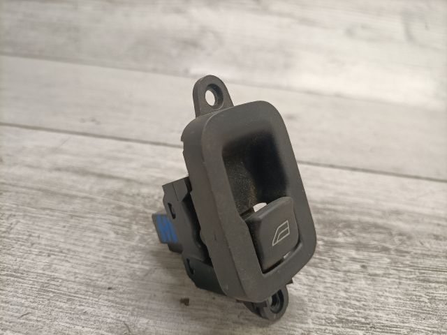 bontott VOLVO V50 Jobb hátsó Ablakemelő Kapcsoló