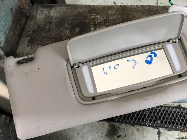 bontott VOLVO V50 Jobb Napellenző