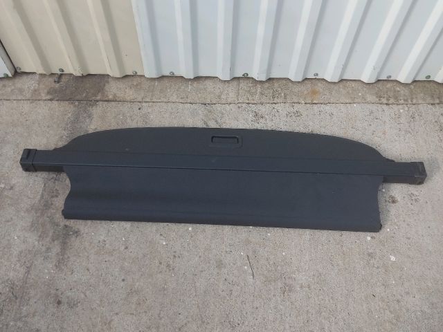 bontott VOLVO V50 Kalaptartó