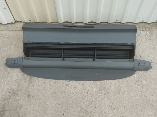 bontott VOLVO V50 Kalaptartó