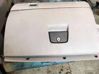 bontott VOLVO V50 Kesztyűtartó Ajtó