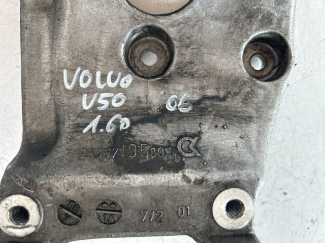 bontott VOLVO V50 Klíma Tartó Bak