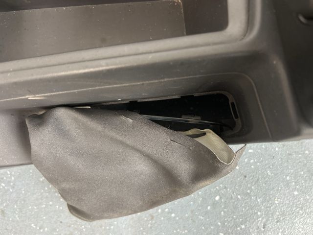 bontott VOLVO V50 Könyöklő