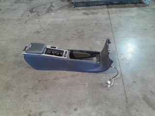 bontott VOLVO V50 Könyöklő