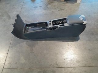 bontott VOLVO V50 Könyöklő