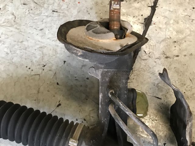 bontott VOLVO V50 Kormánymű Szervós