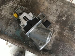 bontott VOLVO V50 Kormányzár (Elektromos)