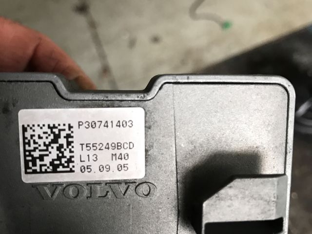 bontott VOLVO V50 Kormányzár (Elektromos)