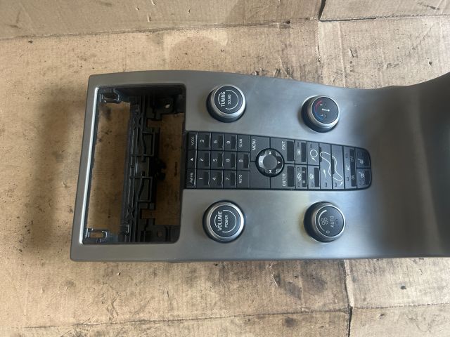 bontott VOLVO V50 Középkonzol Vezérlő Panel