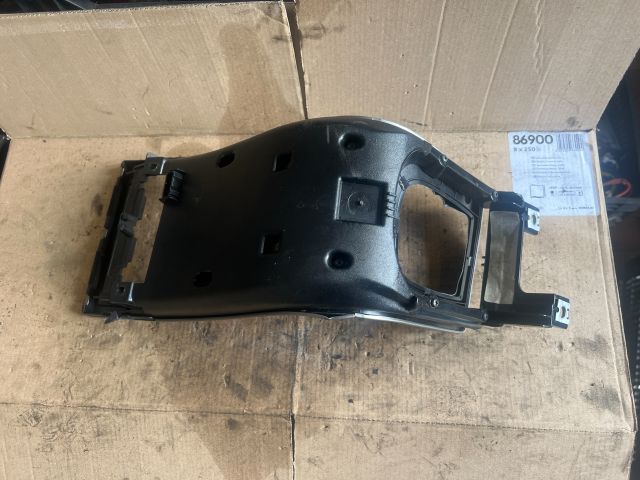 bontott VOLVO V50 Középkonzol Vezérlő Panel