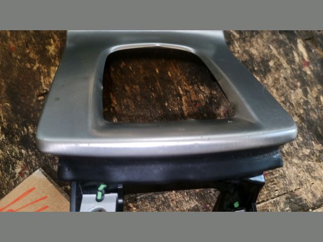 bontott VOLVO V50 Középkonzol Vezérlő Panel