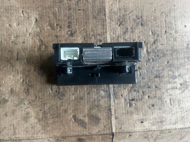 bontott VOLVO V50 Multifunkciós Kijelző