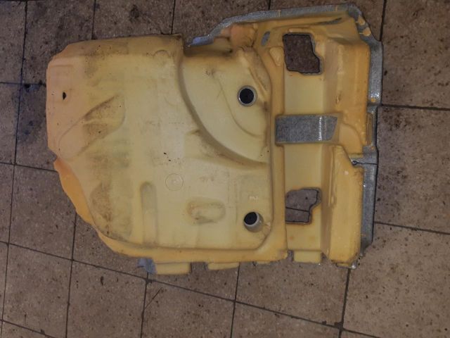 bontott VOLVO V50 Padlószőnyeg