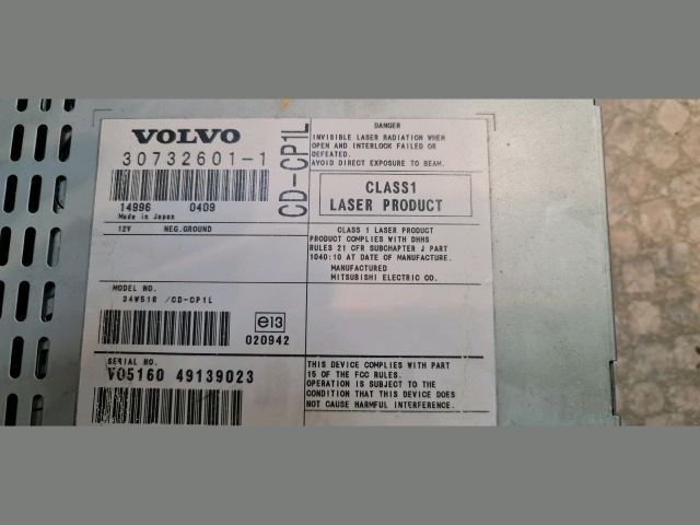 bontott VOLVO V50 Rádió / CD