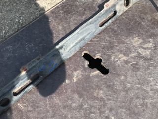 bontott VOLVO V50 Vízhűtő Radiátor Tartó