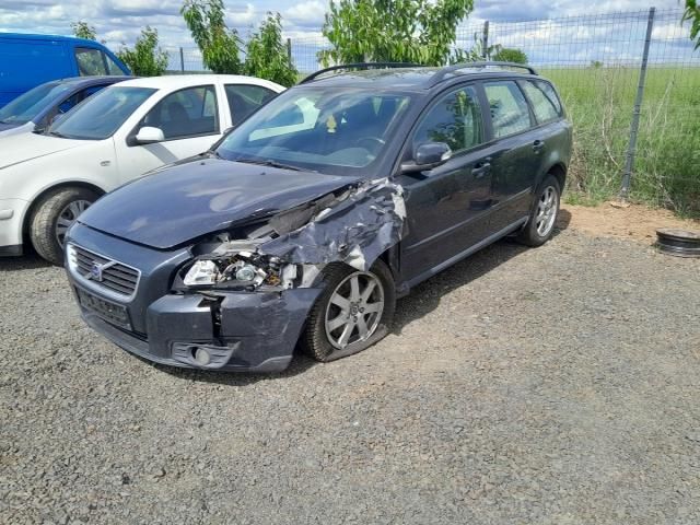 bontott VOLVO V50 Vonóhorog Elektronika