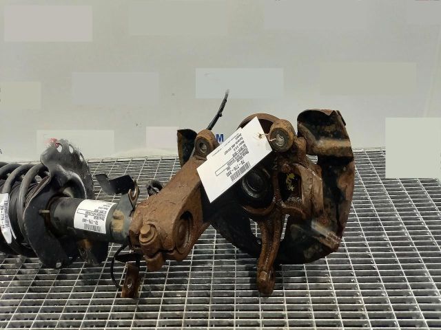 bontott VOLVO V60 Bal első Csonkállvány