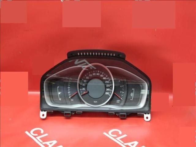 bontott VOLVO V60 Kilométeróra