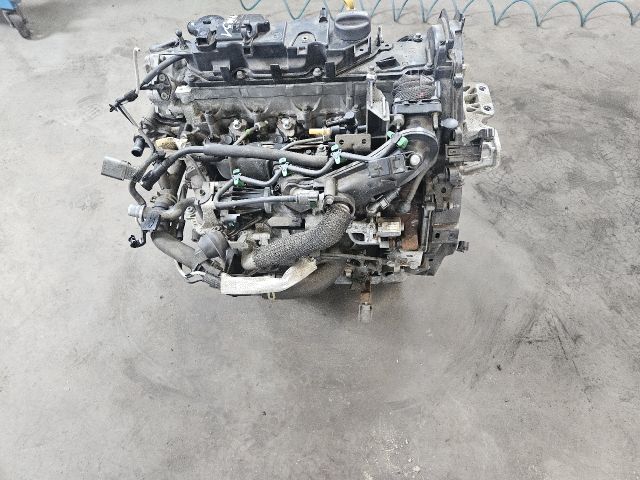 bontott VOLVO V60 Motor (Fűzött blokk hengerfejjel)