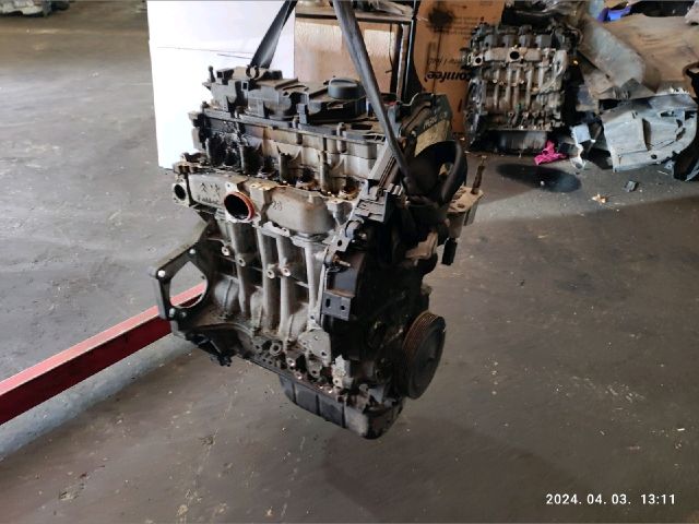 bontott VOLVO V60 Motor (Fűzött blokk hengerfejjel)