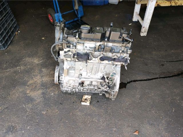 bontott VOLVO V60 Motor (Fűzött blokk hengerfejjel)