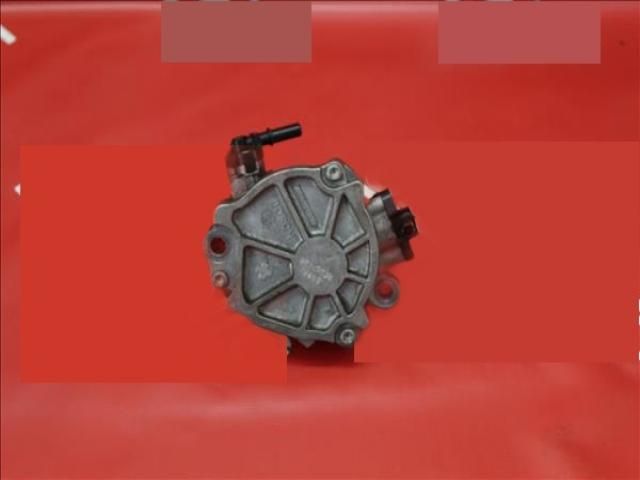 bontott VOLVO V60 Vákumpumpa