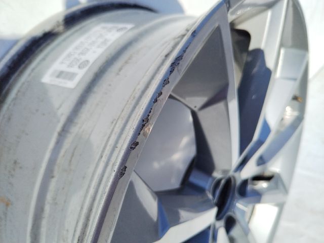 bontott VOLVO V60 Alufelni (1 db)