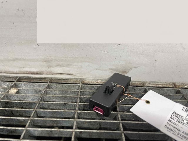 bontott VOLVO V60 Antenna Erősítő