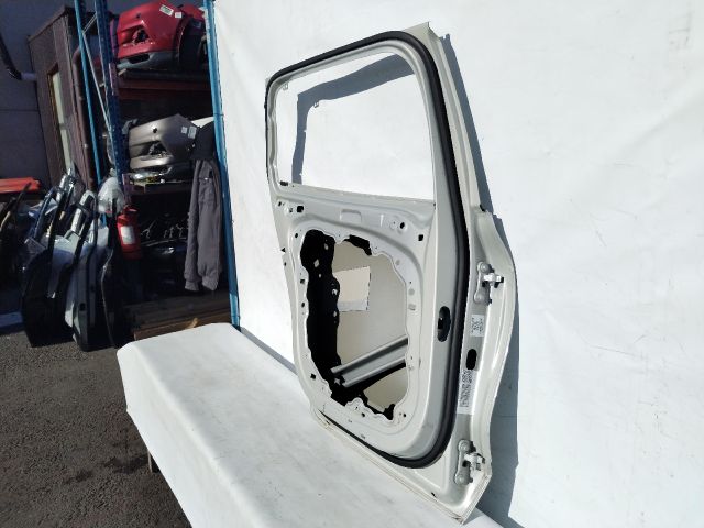 bontott VOLVO V60 Bal hátsó Ajtó (Üres lemez)