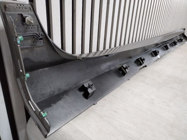 bontott VOLVO V60 Bal Küszöb