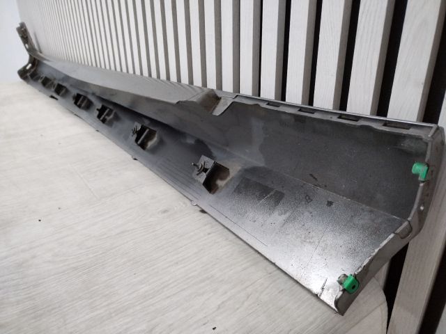 bontott VOLVO V60 Bal Küszöb