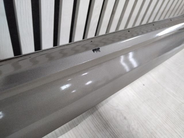 bontott VOLVO V60 Bal Küszöb