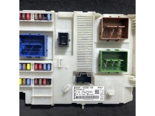 bontott VOLVO V60 Biztosítéktábla Doboz