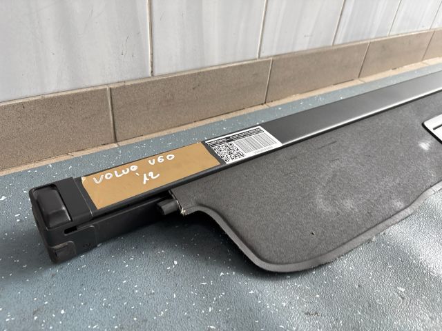 bontott VOLVO V60 Csomagtér Roló