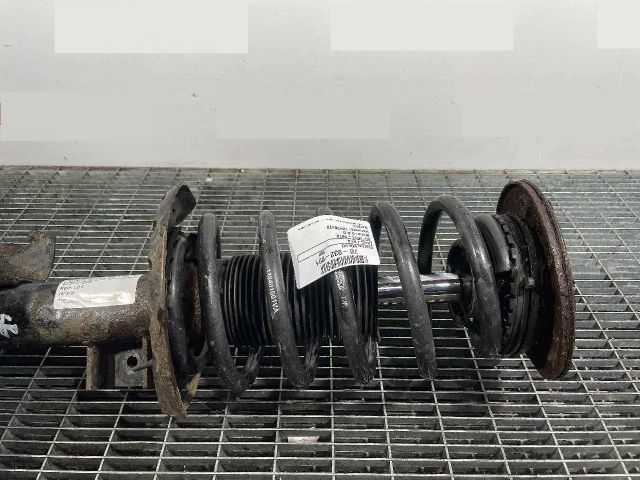 bontott VOLVO V60 Első Rugó