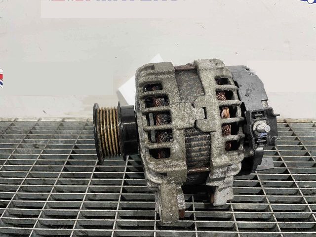 bontott VOLVO V60 Generátor