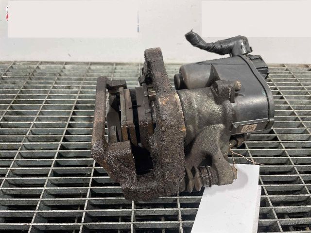 bontott VOLVO V60 Jobb hátsó Féknyereg Munkahengerrel