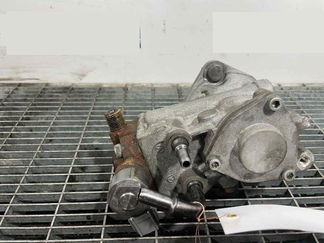 bontott VOLVO V60 Nagynyomású Szivattyú