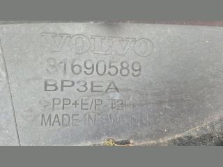 bontott VOLVO V60 Első Lökhárító (Üresen)