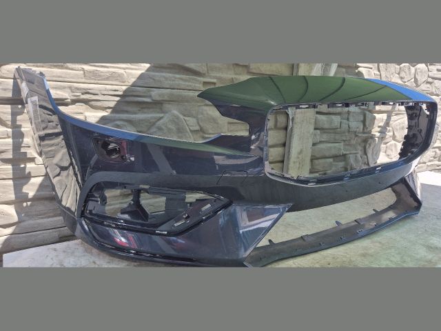 bontott VOLVO V60 Első Lökhárító (Üresen)