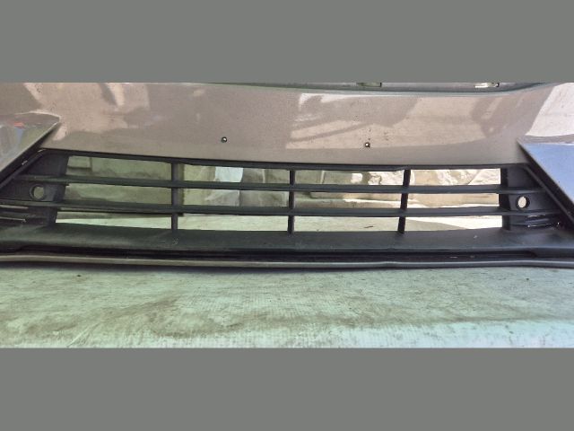 bontott VOLVO V60 Első Lökhárító (Üresen)