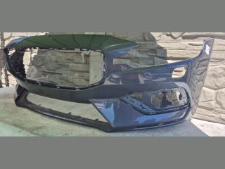 bontott VOLVO V60 Első Lökhárító (Üresen)