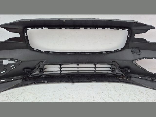 bontott VOLVO V60 Első Lökhárító (Üresen)
