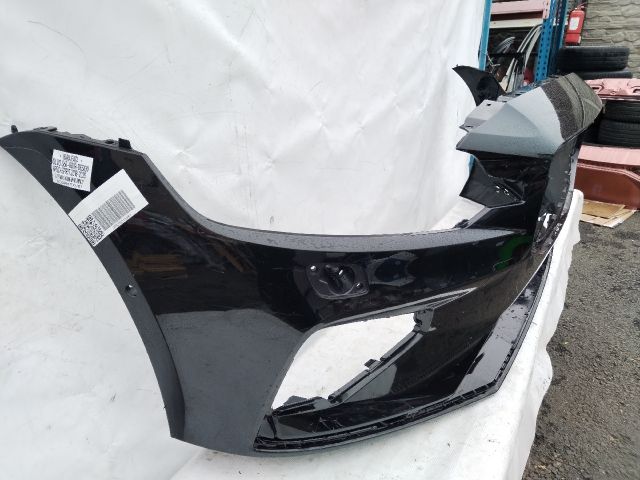 bontott VOLVO V60 Első Lökhárító (Üresen)